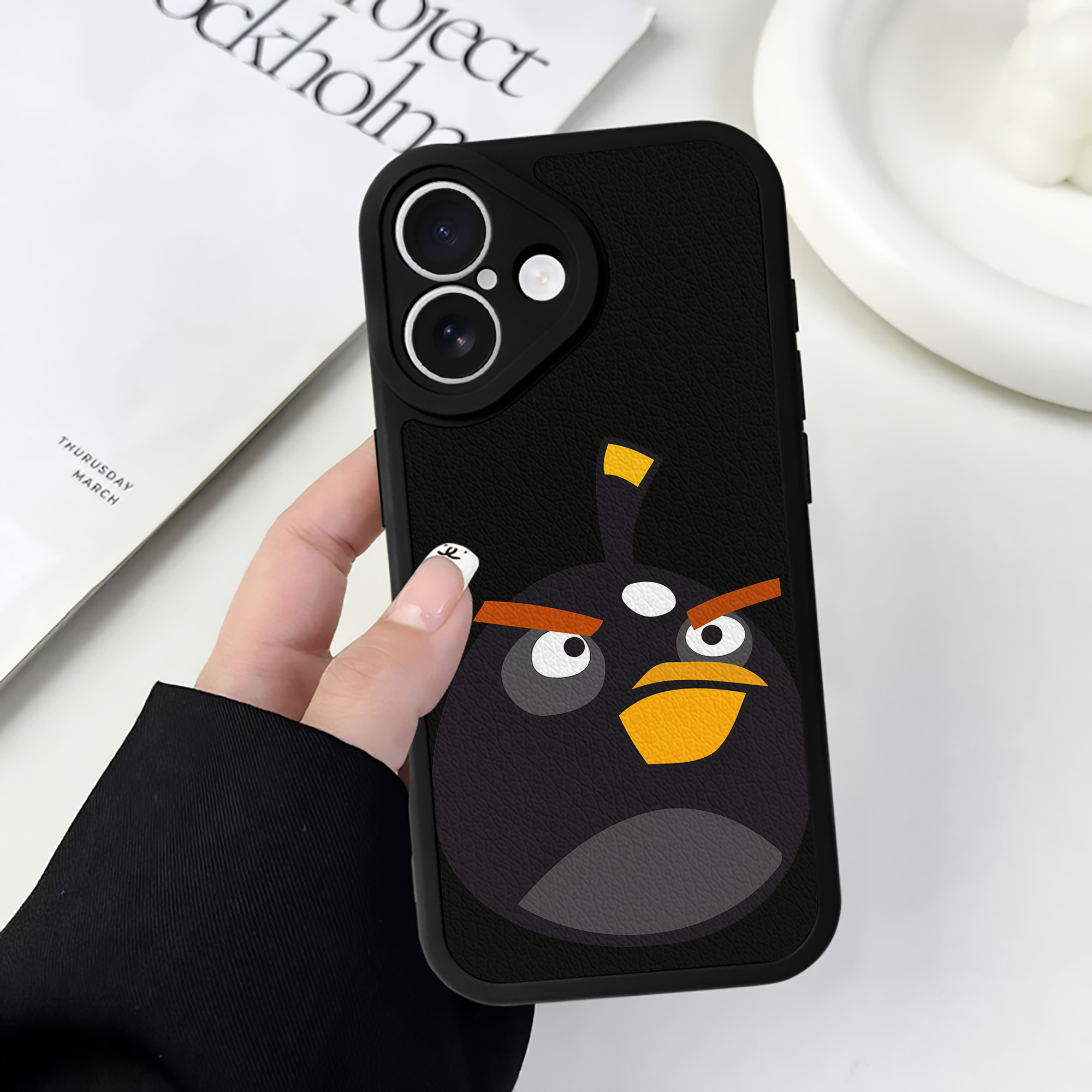 （画像用） Angry Birds アングリーバード 【iPhone 16シリーズ対応】シリコンスマホケース（レザー調） 材質：シリコン